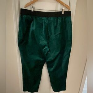 Jessica London green velvety pants